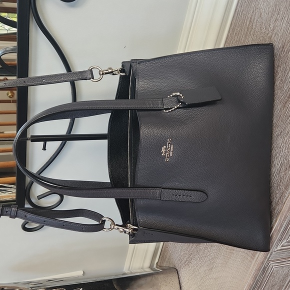 Coach Pebbled leather 2 way bag - Picture 1 of 12